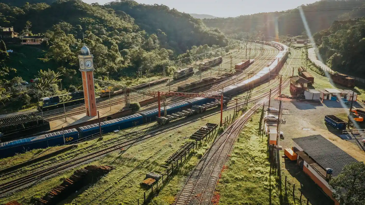 high angle view railroad tracks amidst trees 1048944 4396949